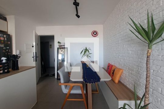 Sala de apartamento à venda com 2 quartos, 52m² em Presidente Altino, Osasco