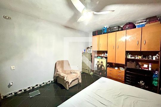 Quarto 1 de casa para alugar com 3 quartos, 150m² em Jardim Santa Francisca, Guarulhos