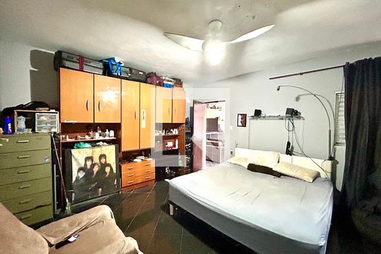 Quarto 1 de casa para alugar com 3 quartos, 150m² em Jardim Santa Francisca, Guarulhos