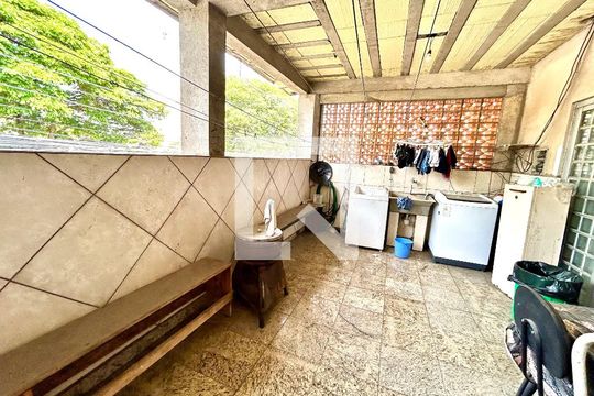 Área de Serviço de casa para alugar com 3 quartos, 150m² em Jardim Santa Francisca, Guarulhos