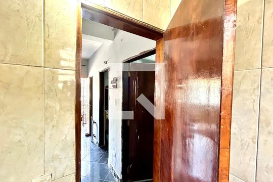 Banheiro 2 de casa para alugar com 3 quartos, 150m² em Jardim Santa Francisca, Guarulhos