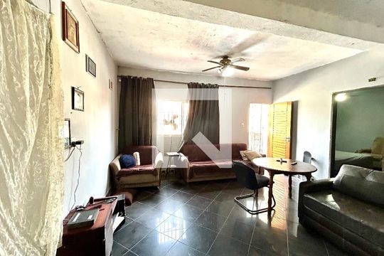 Sala de casa para alugar com 3 quartos, 150m² em Jardim Santa Francisca, Guarulhos