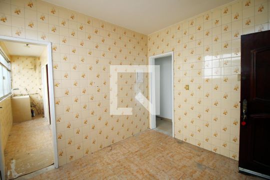 Cozinha de apartamento à venda com 2 quartos, 60m² em Irajá, Rio de Janeiro