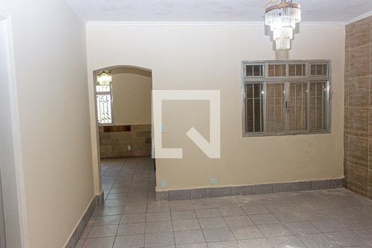 Sala 3 de casa à venda com 3 quartos, 220m² em Vila Gea, São Paulo