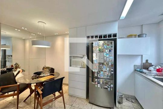 Apartamento à venda com 2 quartos, 90m² em Savassi, Belo Horizonte