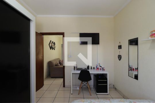 Quarto 1 de casa à venda com 2 quartos, 125m² em Vila Helena, Santo André