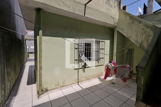 Corredor de casa à venda com 2 quartos, 125m² em Vila Helena, Santo André