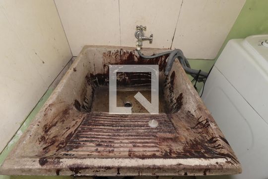 Área de Serviço - Tanque de casa à venda com 2 quartos, 125m² em Vila Helena, Santo André