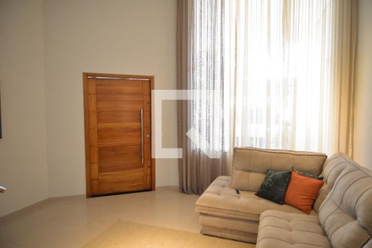 Sala de casa à venda com 4 quartos, 223m² em Santa Terezinha, Santo André