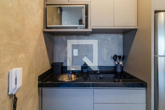 Studio de kitnet/studio para alugar com 1 quarto, 30m² em Pinheiros, São Paulo