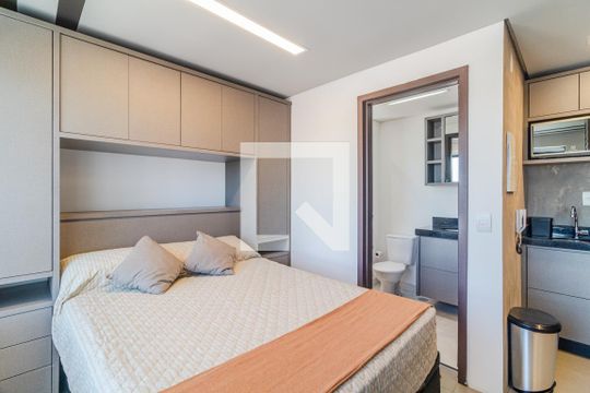 Studio de kitnet/studio para alugar com 1 quarto, 30m² em Pinheiros, São Paulo