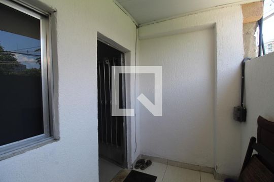 Área de serviço - Entrada de casa para alugar com 2 quartos, 120m² em Taquara, Rio de Janeiro