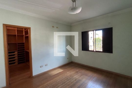 Suite 1 de casa à venda com 5 quartos, 343m² em Vila Marina, Santo André
