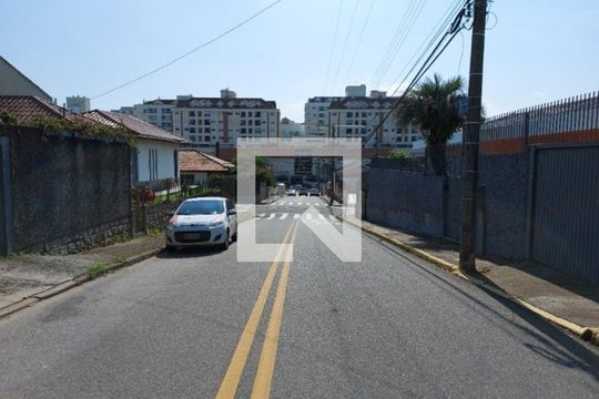 Casa para alugar com 3 quartos, 162m² em Coqueiros, Florianópolis