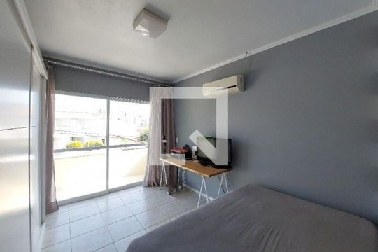 Casa para alugar com 3 quartos, 162m² em Coqueiros, Florianópolis