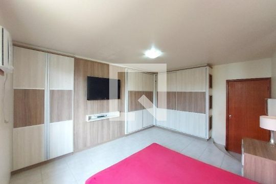 Casa para alugar com 3 quartos, 162m² em Coqueiros, Florianópolis