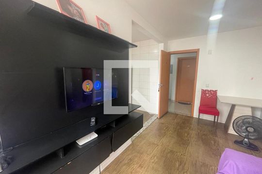 Sala de TV de apartamento à venda com 2 quartos, 48m² em Vila Rosa, Novo Hamburgo