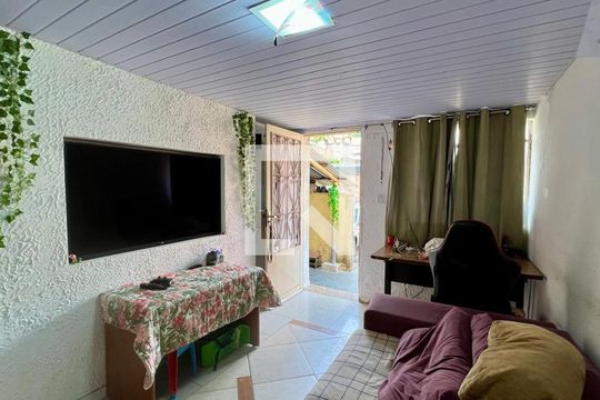 sala  de casa à venda com 2 quartos, 156m² em Alto Caiçaras, Belo Horizonte