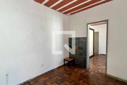 quarto  de casa à venda com 2 quartos, 156m² em Alto Caiçaras, Belo Horizonte