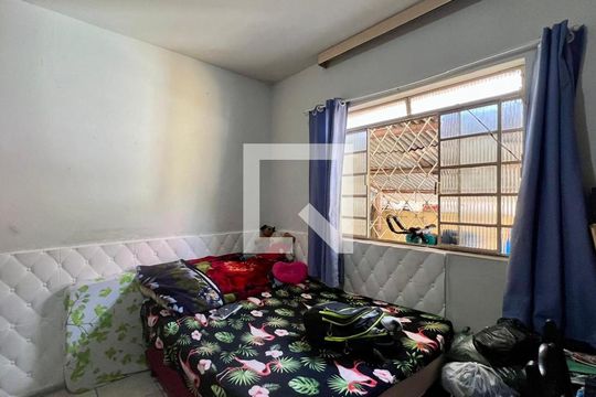 quarto  de casa à venda com 2 quartos, 156m² em Alto Caiçaras, Belo Horizonte