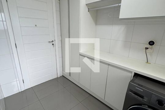 Apartamento à venda com 3 quartos, 140m² em Jardim Arpoador, São Paulo