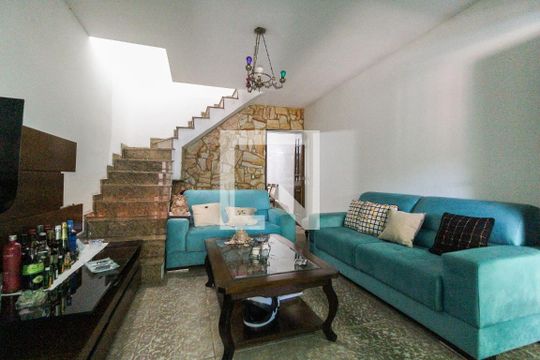 Sala de casa à venda com 2 quartos, 160m² em Limoeiro, São Paulo