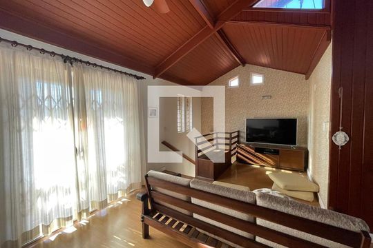 Casa à venda com 3 quartos, 300m² em Morro do Espelho, São Leopoldo
