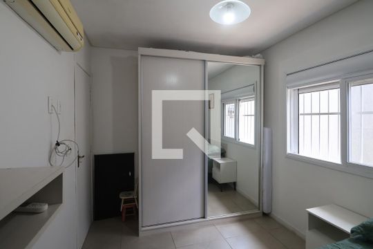 Quarto 1 de casa para alugar com 5 quartos, 233m² em Estância Velha, Canoas