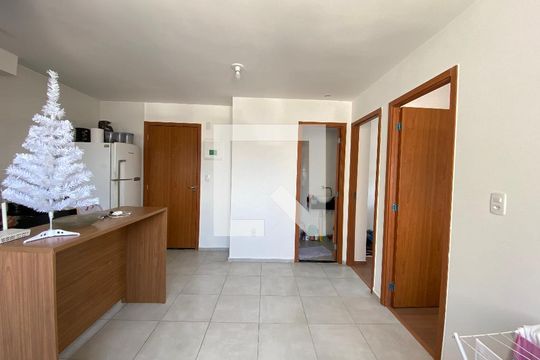 Sala de apartamento à venda com 2 quartos, 42m² em Del Castilho, Rio de Janeiro