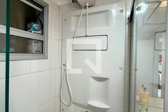 Banheiro de apartamento à venda com 2 quartos, 63m² em Botafogo, Campinas