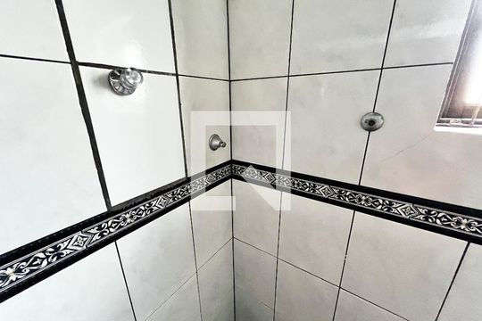Banheiro de casa à venda com 7 quartos, 375m² em Vila Dionisia, São Paulo