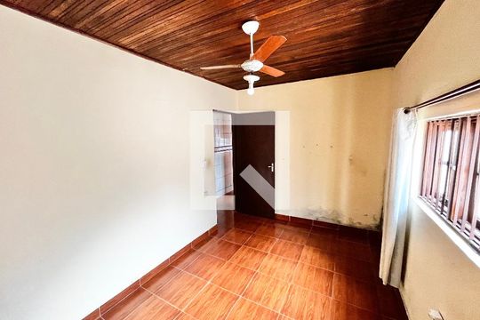 Quarto 1 de casa à venda com 7 quartos, 375m² em Vila Dionisia, São Paulo