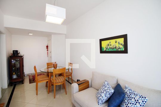 Sala de apartamento à venda com 2 quartos, 61m² em Brás de Pina, Rio de Janeiro