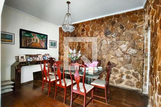 Sala de casa para alugar com 4 quartos, 600m² em Vila Isabel, Rio de Janeiro