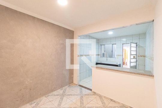 Sala de casa à venda com 5 quartos, 250m² em Vila Veloso, Carapicuíba