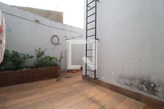 Área de Serviço de casa para alugar com 5 quartos, 370m² em Jardim Europa, Uberlândia