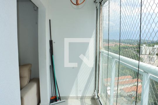 Apartamento para alugar com 2 quartos, 61m² em Granja Viana, Cotia
