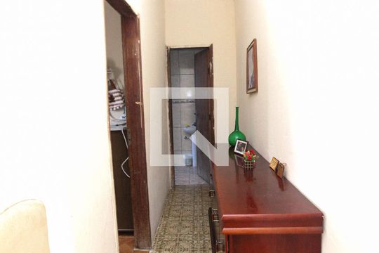 Casa à venda com 4 quartos, 354m² em Olaria (barreiro), Belo Horizonte