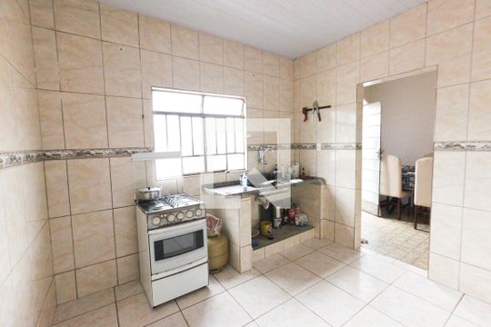 Casa à venda com 4 quartos, 354m² em Olaria (barreiro), Belo Horizonte