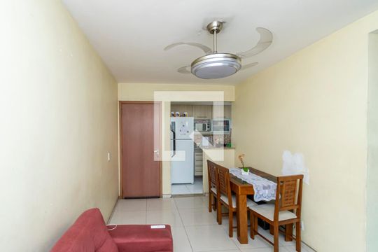 Sala de apartamento à venda com 2 quartos, 48m² em Irajá, Rio de Janeiro