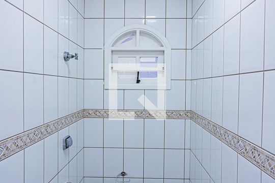 Lavabo de casa para alugar com 2 quartos, 180m² em Jaguará, São Paulo