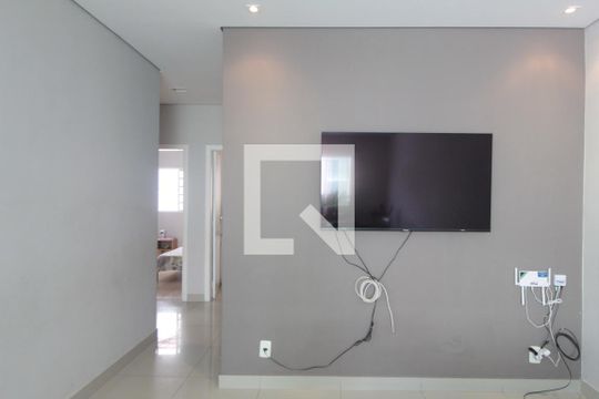 Sala de casa para alugar com 3 quartos, 200m² em Jaqueline, Belo Horizonte