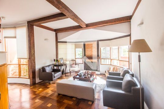 Sala  de casa de condomínio para alugar com 4 quartos, 748m² em Residencial das Estrelas, Barueri