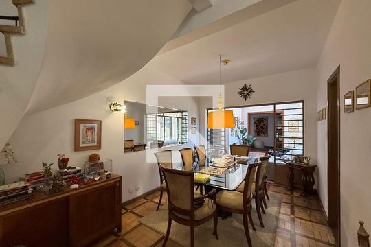 Sala de casa para alugar com 3 quartos, 188m² em Brooklin, São Paulo