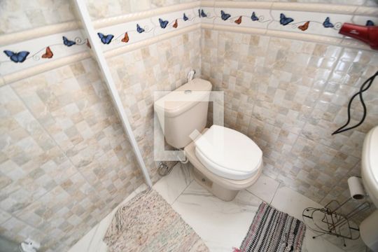 Banheiro de apartamento à venda com 1 quarto, 55m² em Centro, Campinas