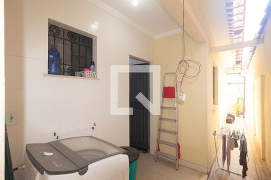 Área de Serviço de casa para alugar com 2 quartos, 83m² em Campo Grande, Rio de Janeiro