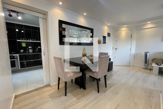 Sala de apartamento à venda com 2 quartos, 60m² em Jaguaré, São Paulo