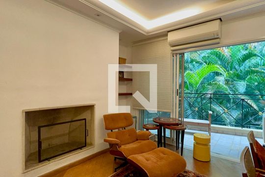 Sala de apartamento à venda com 3 quartos, 133m² em Boaçava, São Paulo