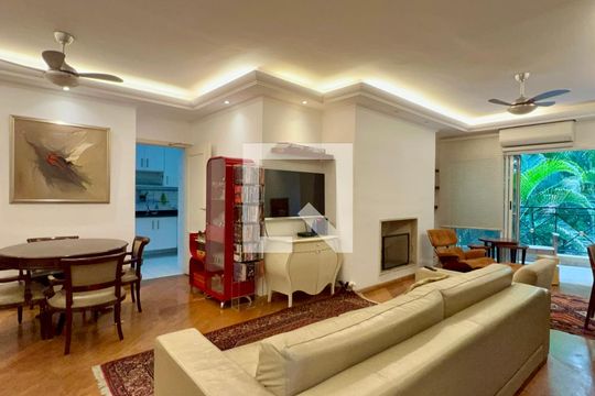 Sala de apartamento à venda com 3 quartos, 133m² em Boaçava, São Paulo