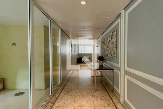 Hall de entrada de apartamento à venda com 3 quartos, 133m² em Boaçava, São Paulo